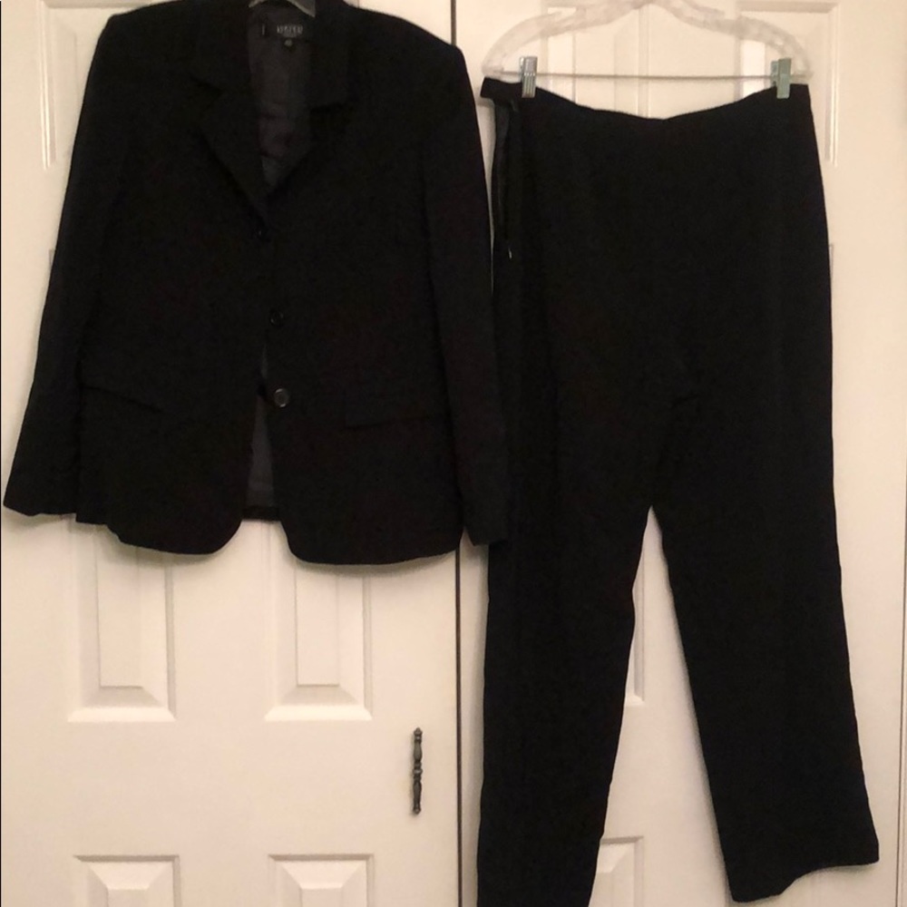 Black Kasper Classics Women’s Suit size 12P